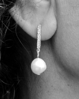 Pendiente barra rectangular corta de plata vieja con perla natural de agua dulce