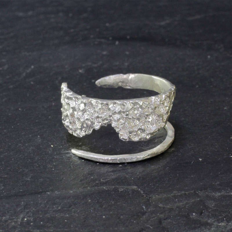 Anillo forma espiral en plata de ley de color brillo plata