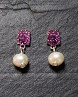Pendiente cuadrado con perla natural de agua dulce en plata de color lila