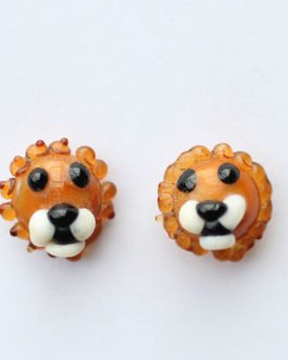 Pendientes de vidrio imitando leones