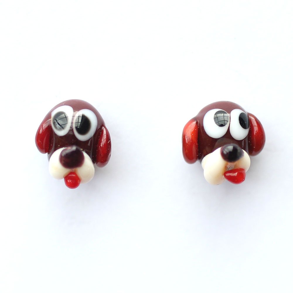 Pendientes perro boxer hechos en vidrio