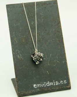 Colgante de plata y mineral
