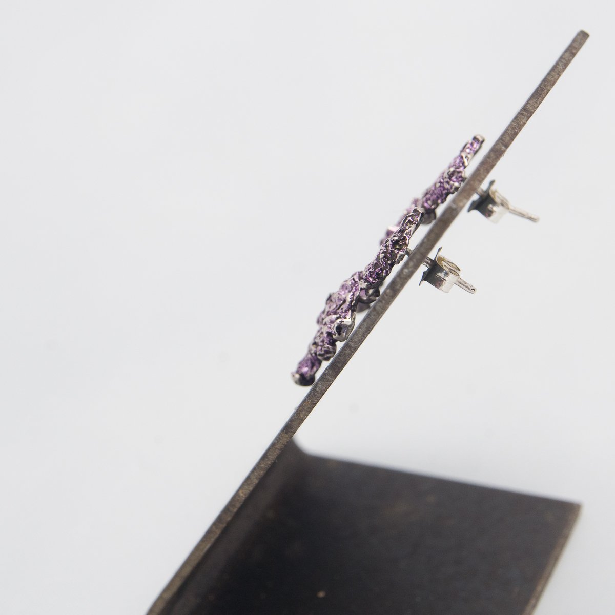 Pendientes de plata de ley esmaltados en tonos lila - Imagen 3